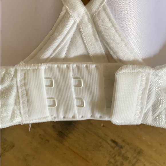 NWOT Fruit of the Loom Wirefree Bra White 34B - Picture 3 of 4